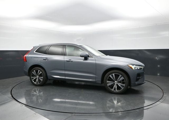 2023 Volvo XC60 Plus Bright Theme