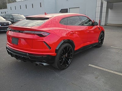 2022 Lamborghini Urus Base