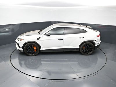 2023 Lamborghini Urus Performante
