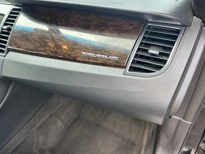 2015 Ford Taurus Limited