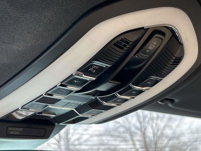 2021 Porsche Macan Base