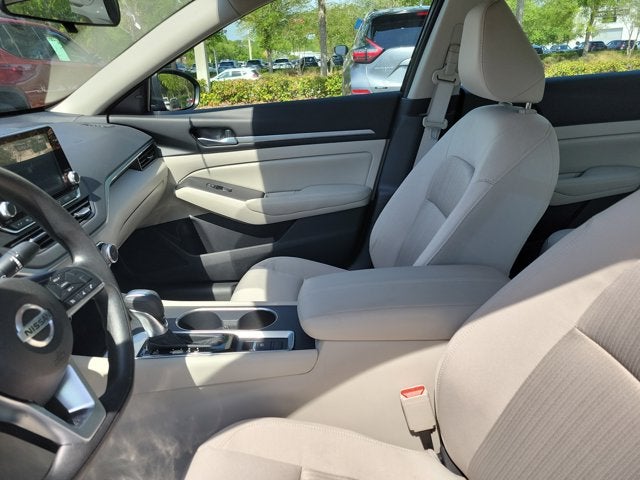 2022 Nissan Altima 2.5 SV