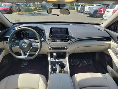 2022 Nissan Altima 2.5 SV