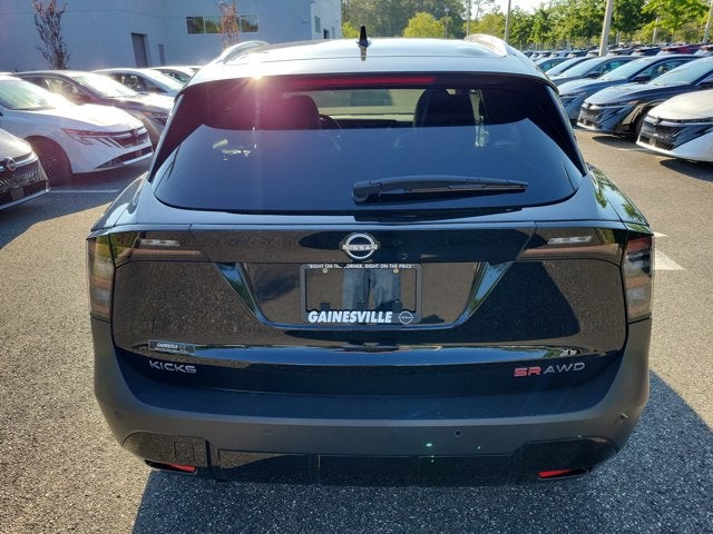 2025 Nissan Kicks SR