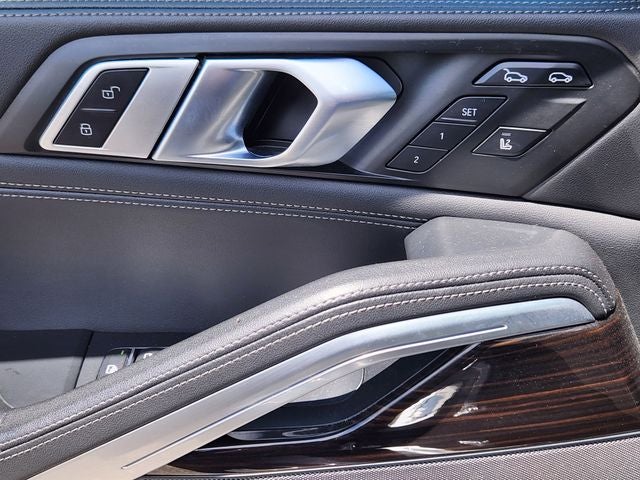 2025 BMW X6 xDrive40i
