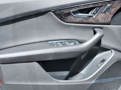 2022 Audi Q8 55 Premium Plus quattro