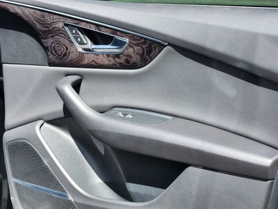 2022 Audi Q8 55 Premium Plus quattro