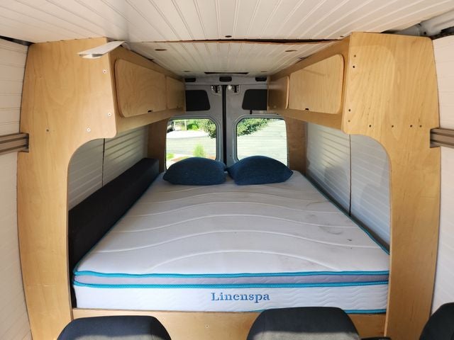 2010 Mercedes-Benz Sprinter 2500 Passenger 170 WB High Roof
