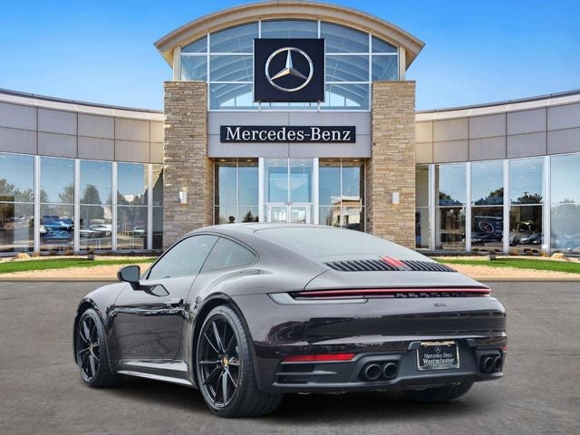 2022 Porsche 911 Carrera