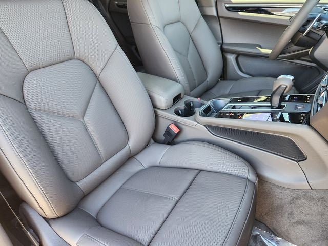 2026 Porsche Macan T