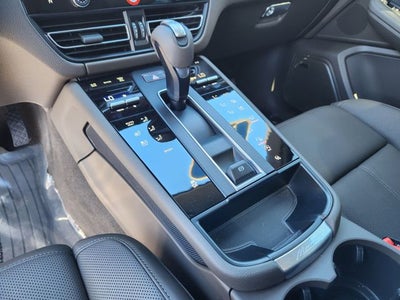 2026 Porsche Macan T