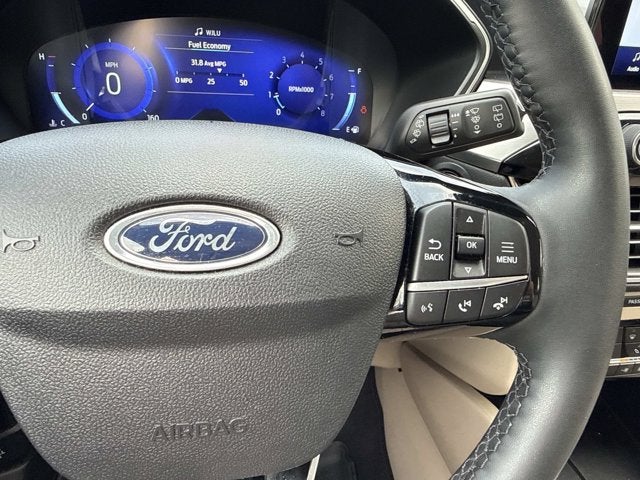 2022 Ford Escape Titanium