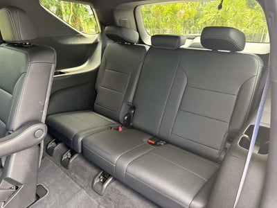 2025 Chevrolet Traverse AWD LT