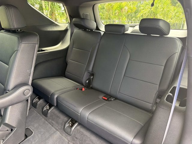 2025 Chevrolet Traverse AWD LT