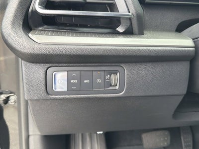 2025 Chevrolet Traverse AWD LT