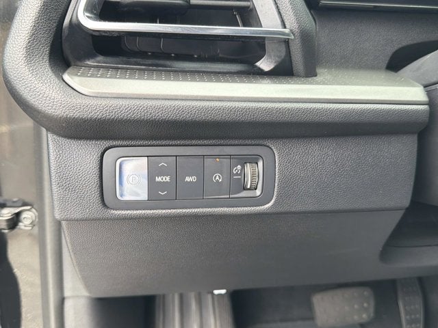 2025 Chevrolet Traverse AWD LT