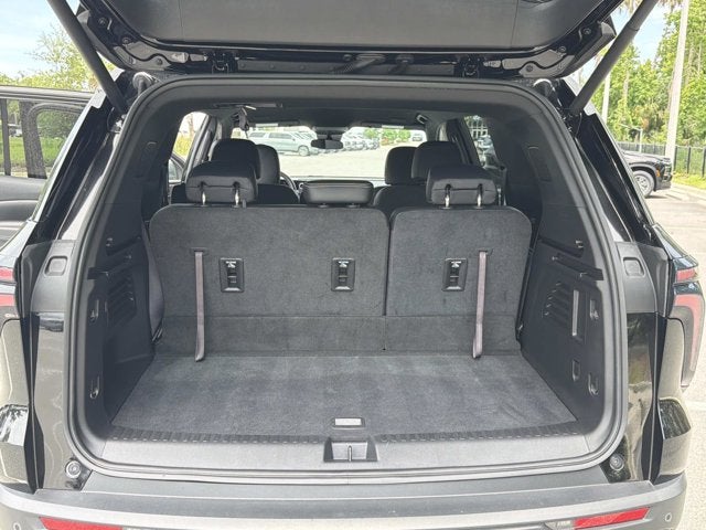 2025 Chevrolet Traverse AWD LT