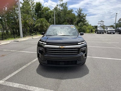 2025 Chevrolet Traverse AWD LT
