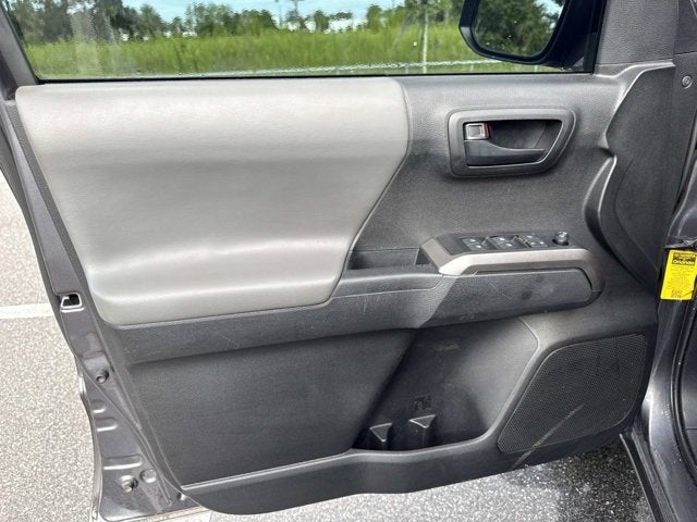 2022 Toyota Tacoma 2WD SR5