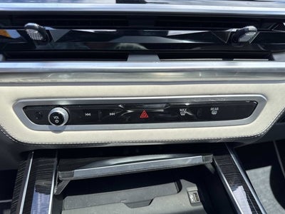 2023 BMW X7 M60i