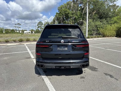 2023 BMW X7 M60i