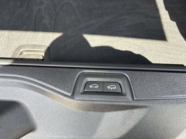 2023 BMW X7 M60i
