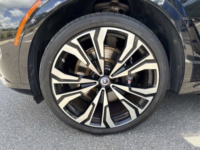 2023 BMW X7 M60i