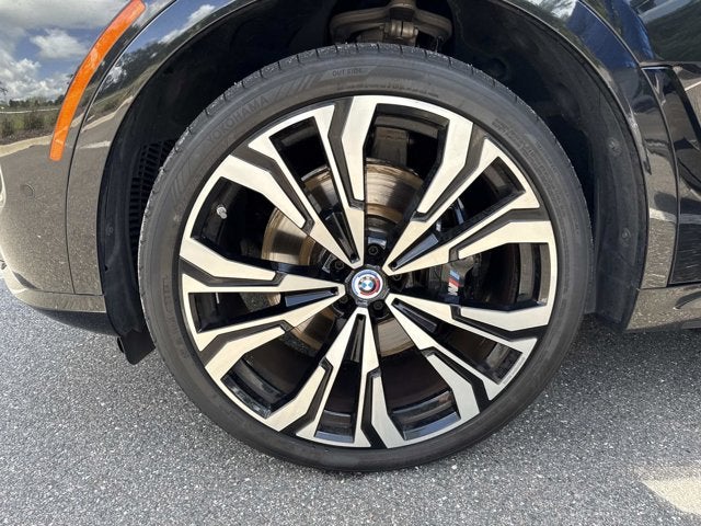 2023 BMW X7 M60i