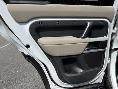 2023 Land Rover Defender X-Dynamic SE
