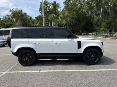 2023 Land Rover Defender X-Dynamic SE