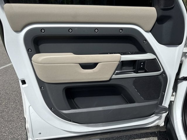 2023 Land Rover Defender X-Dynamic SE