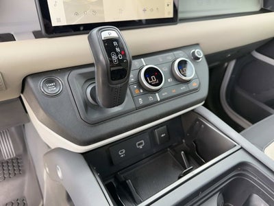 2023 Land Rover Defender X-Dynamic SE