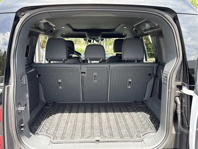 2023 Land Rover Defender X-Dynamic SE