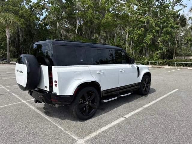 2023 Land Rover Defender X-Dynamic SE