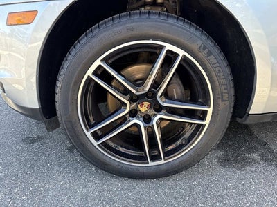 2020 Porsche Macan Base