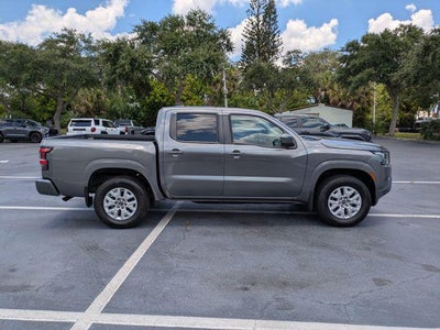 2022 Nissan Frontier SV
