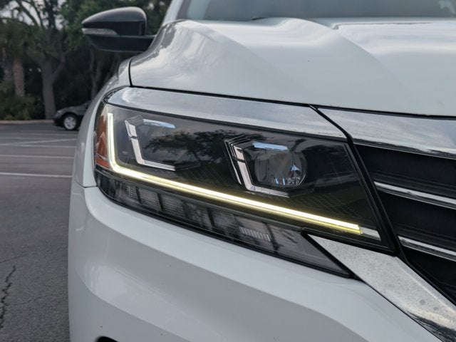 2022 Volkswagen Passat 2.0T Limited Edition