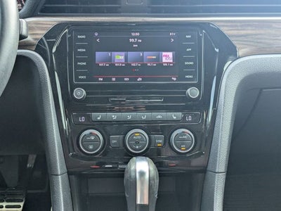 2022 Volkswagen Passat 2.0T Limited Edition