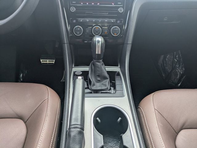 2022 Volkswagen Passat 2.0T Limited Edition