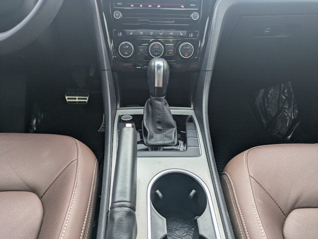 2022 Volkswagen Passat 2.0T Limited Edition