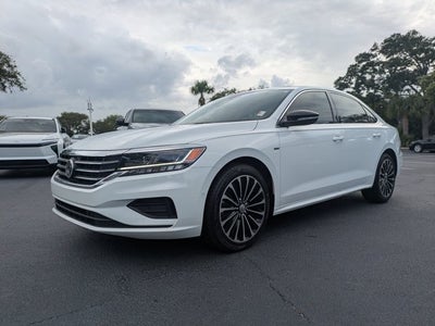 2022 Volkswagen Passat 2.0T Limited Edition