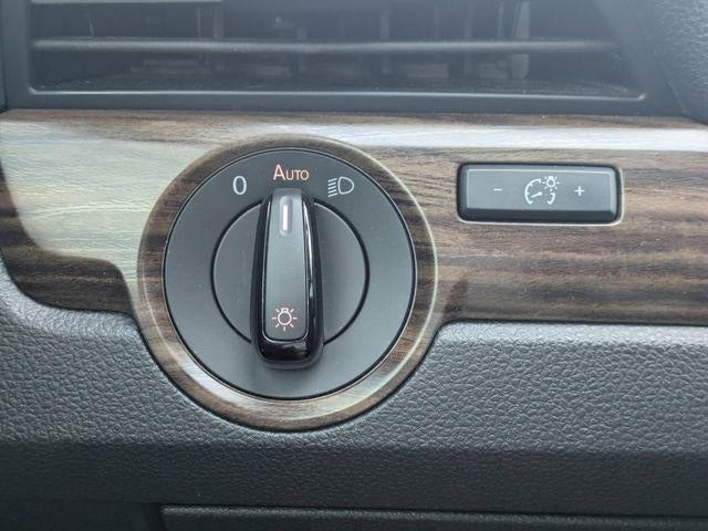 2022 Volkswagen Passat 2.0T Limited Edition