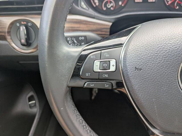 2022 Volkswagen Passat 2.0T Limited Edition