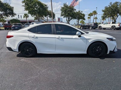 2025 Toyota Camry SE