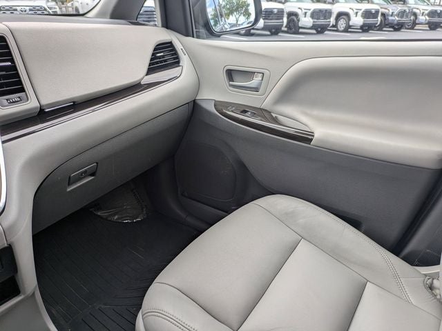 2018 Toyota Sienna XLE 7 Passenger