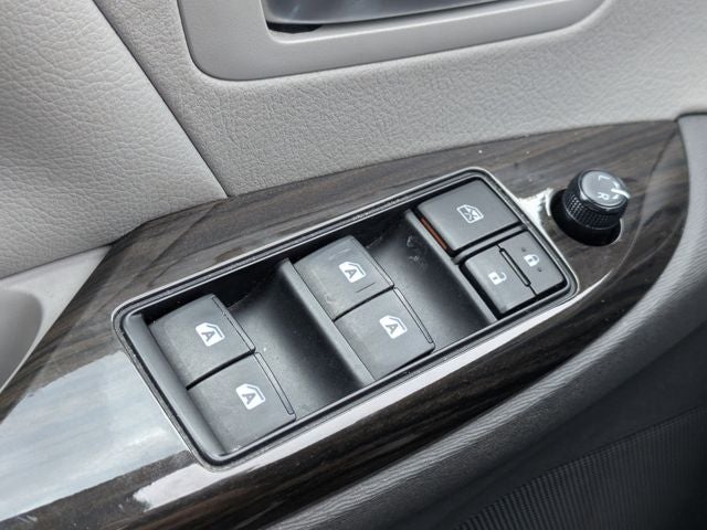 2018 Toyota Sienna XLE 7 Passenger