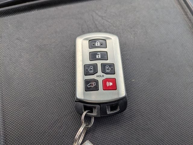 2018 Toyota Sienna XLE 7 Passenger