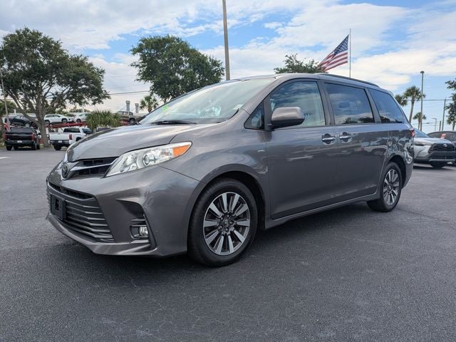 2018 Toyota Sienna XLE 7 Passenger