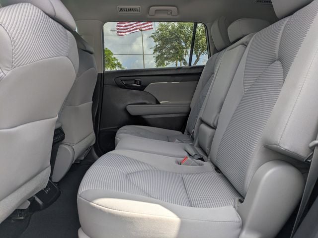 2023 Toyota Highlander LE