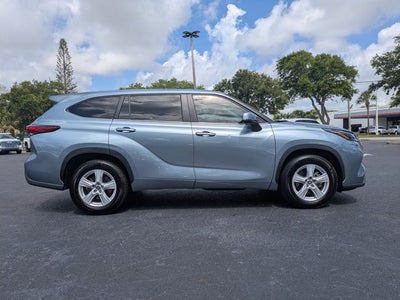 2023 Toyota Highlander LE